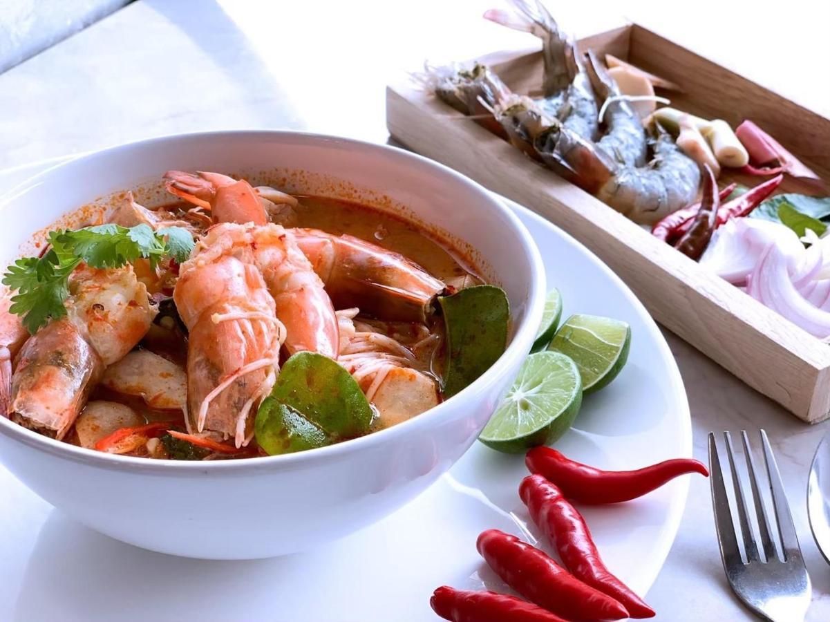 Watana Hotel Bangkok Zewnętrze zdjęcie