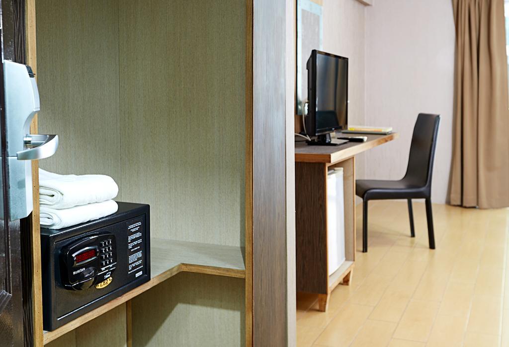 Watana Hotel Bangkok Zewnętrze zdjęcie