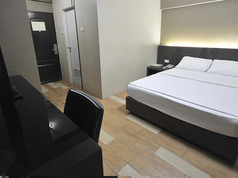 Watana Hotel Bangkok Zewnętrze zdjęcie